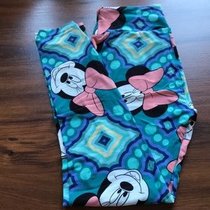 NWOT LULAROE LEGGINGS OS